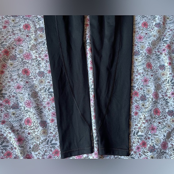 Victoria secret leggings with deep pockets - Picture 5 of 8